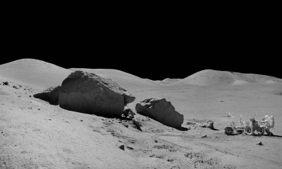 moon.jpg